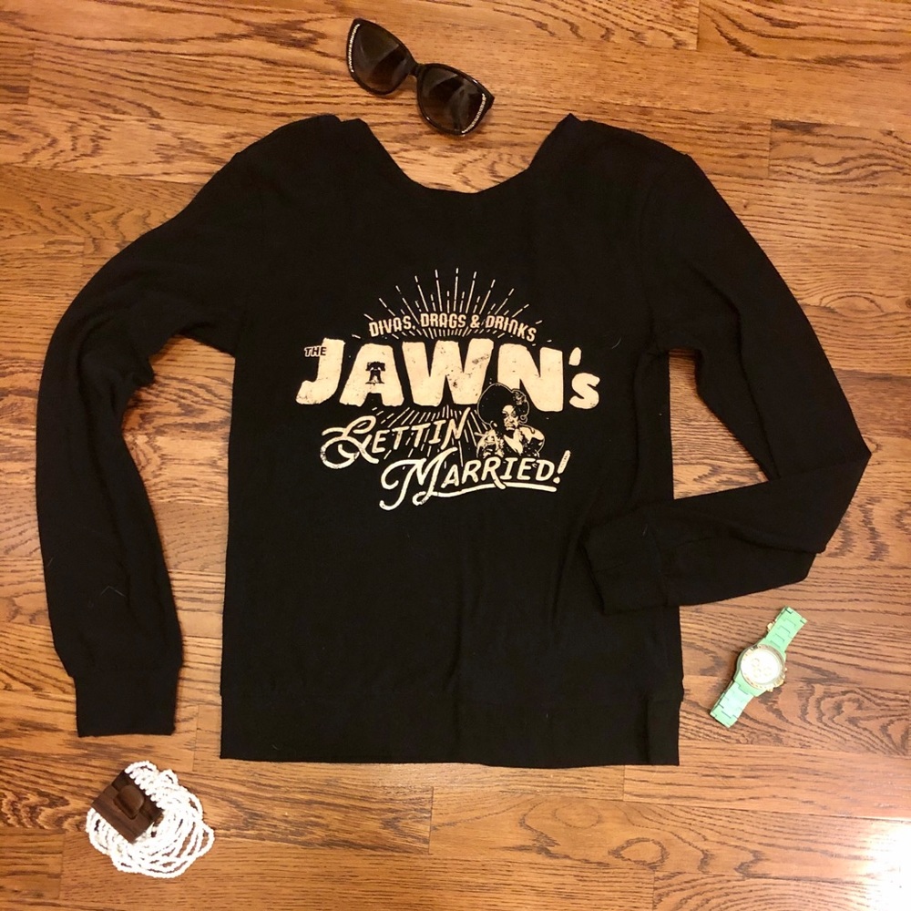Fun Vintage graphic design black long sleeve tee